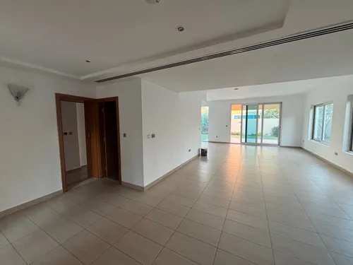 4 Bedrooms Villa in District 9 Legacy