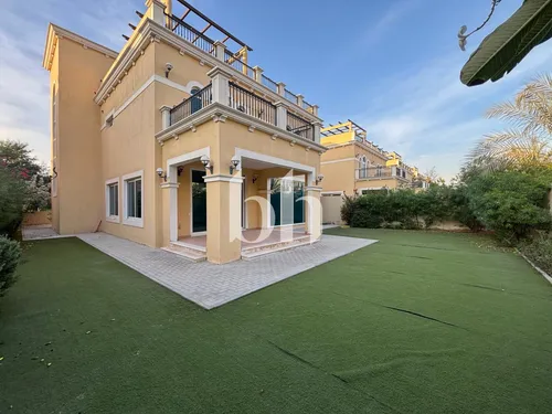 Freshly Refurbished Nova | Skyline Views