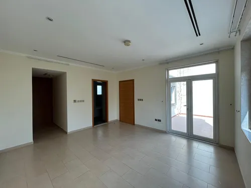 3 Bedrooms Villa in District 5 Legacy