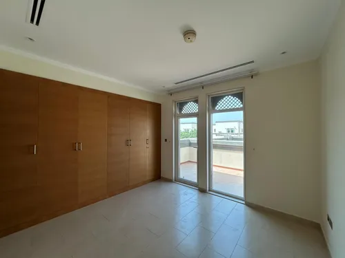 3 Bedrooms Villa in District 5 Legacy