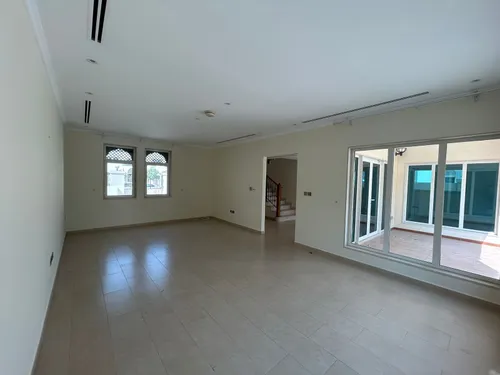 3 Bedrooms Villa in District 5 Legacy