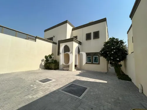 Stunning 3 Bed Villa | Jumeirah Park | Vacant Now