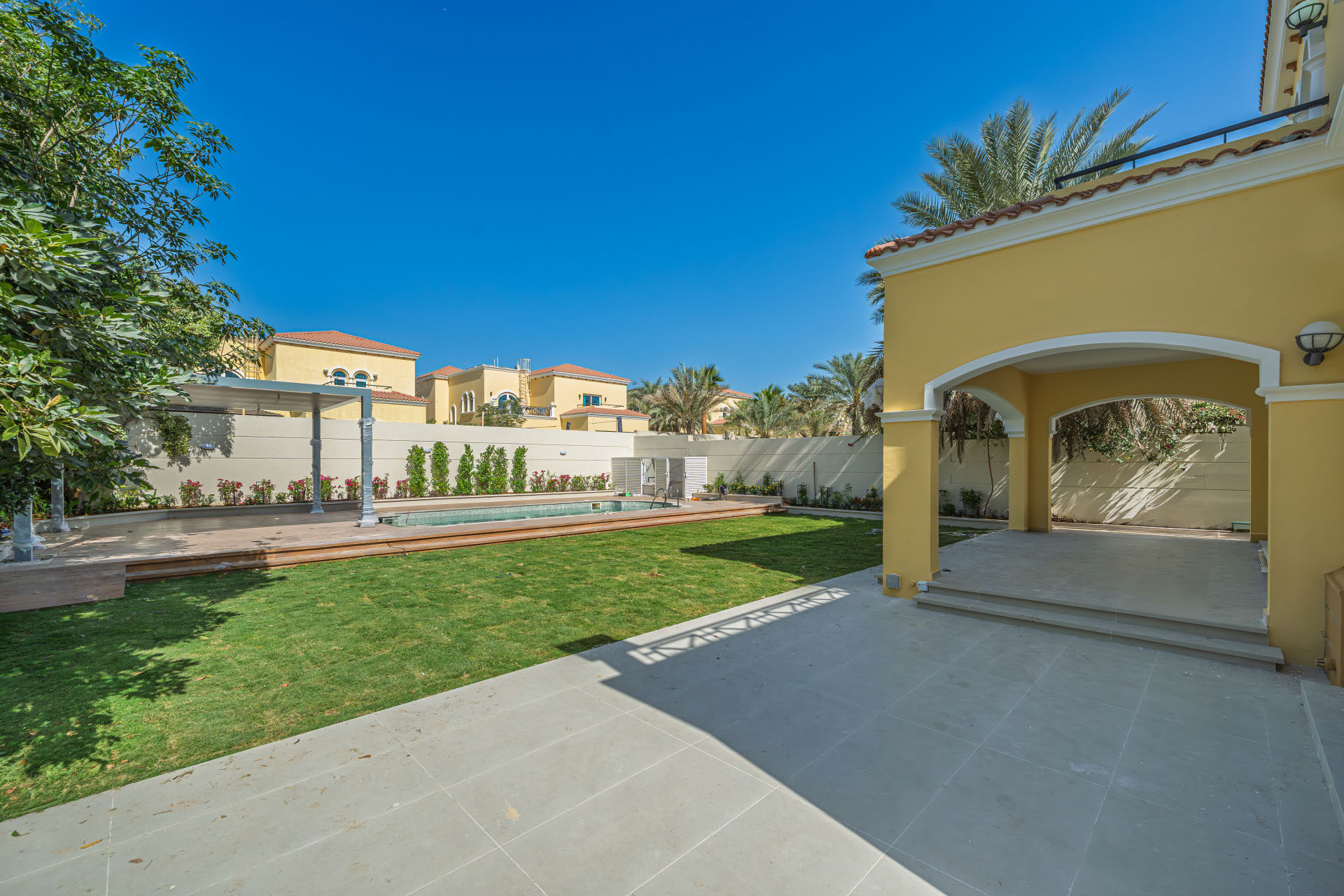 4 Bedrooms Villa in Legacy Large