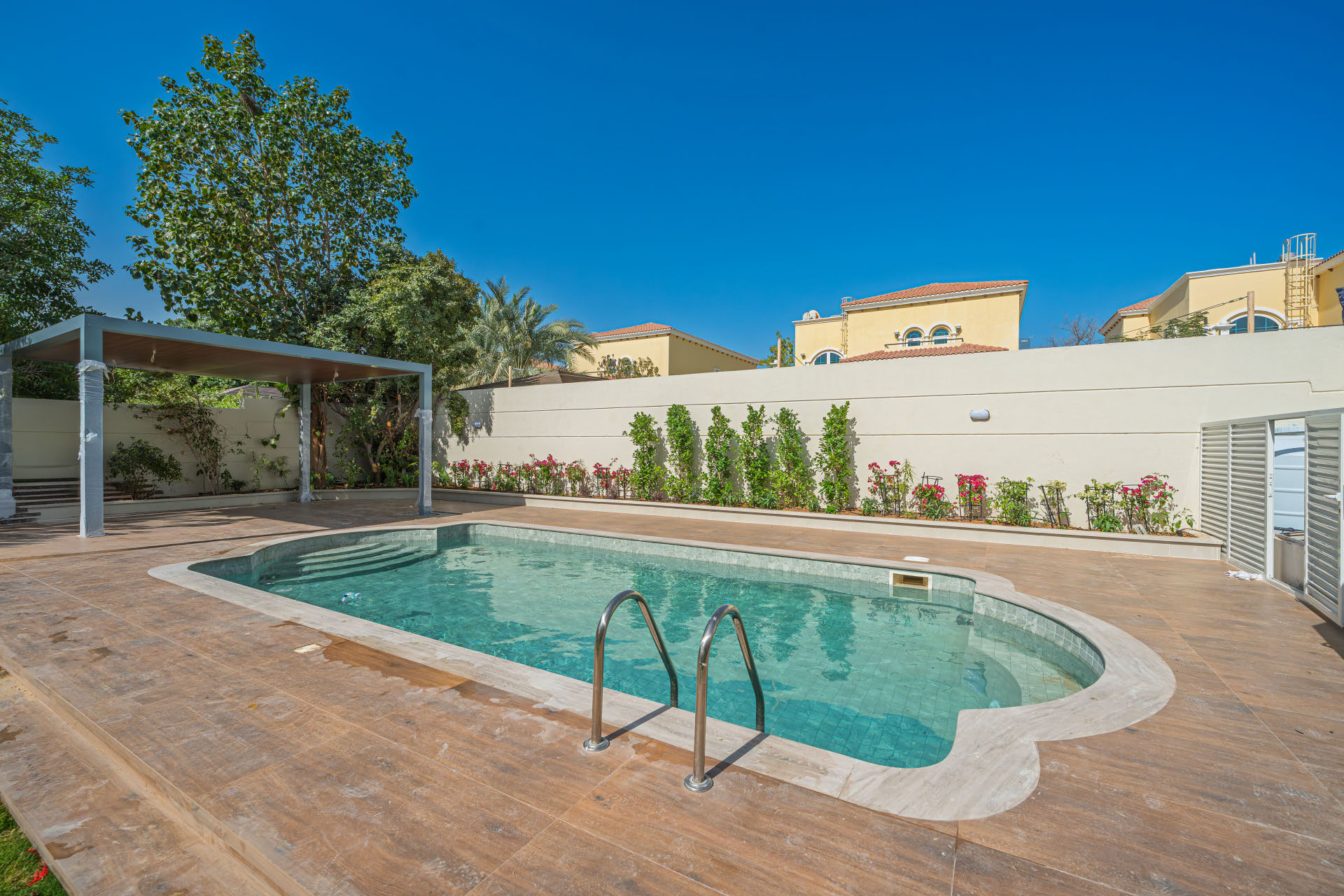 4 Bedrooms Villa in Legacy Large