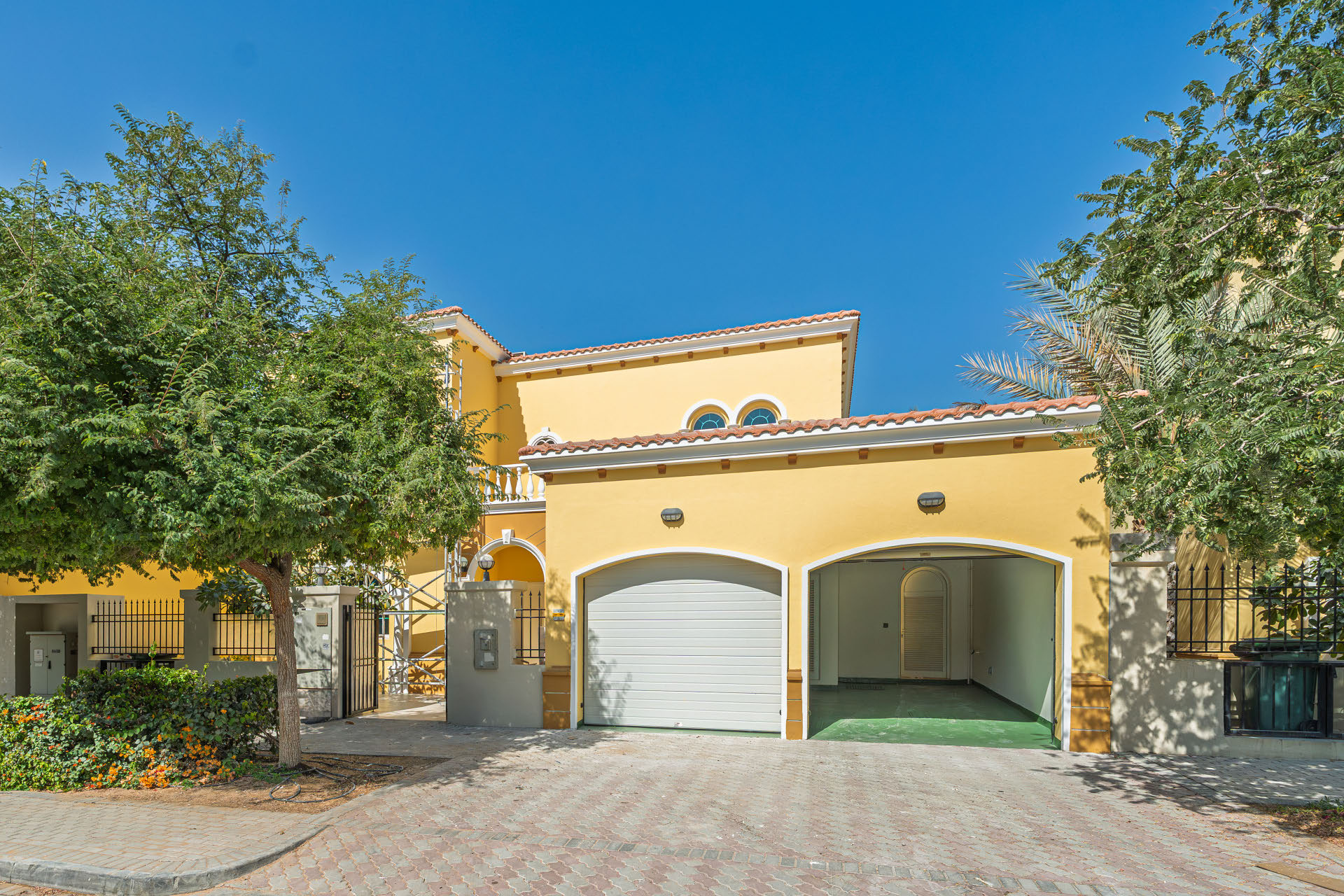 4 Bedrooms Villa in Legacy Large