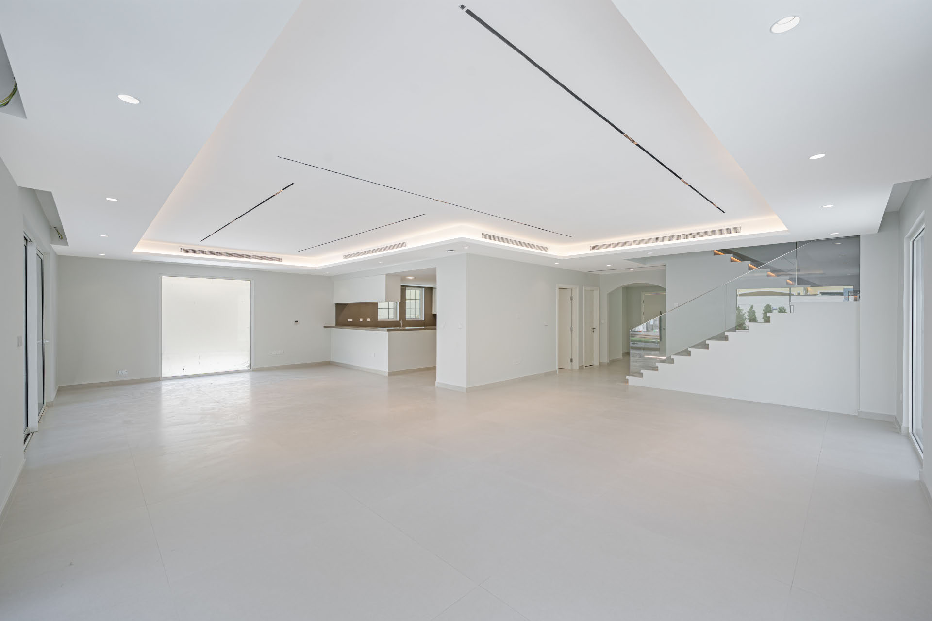 4 Bedrooms Villa in Legacy Large