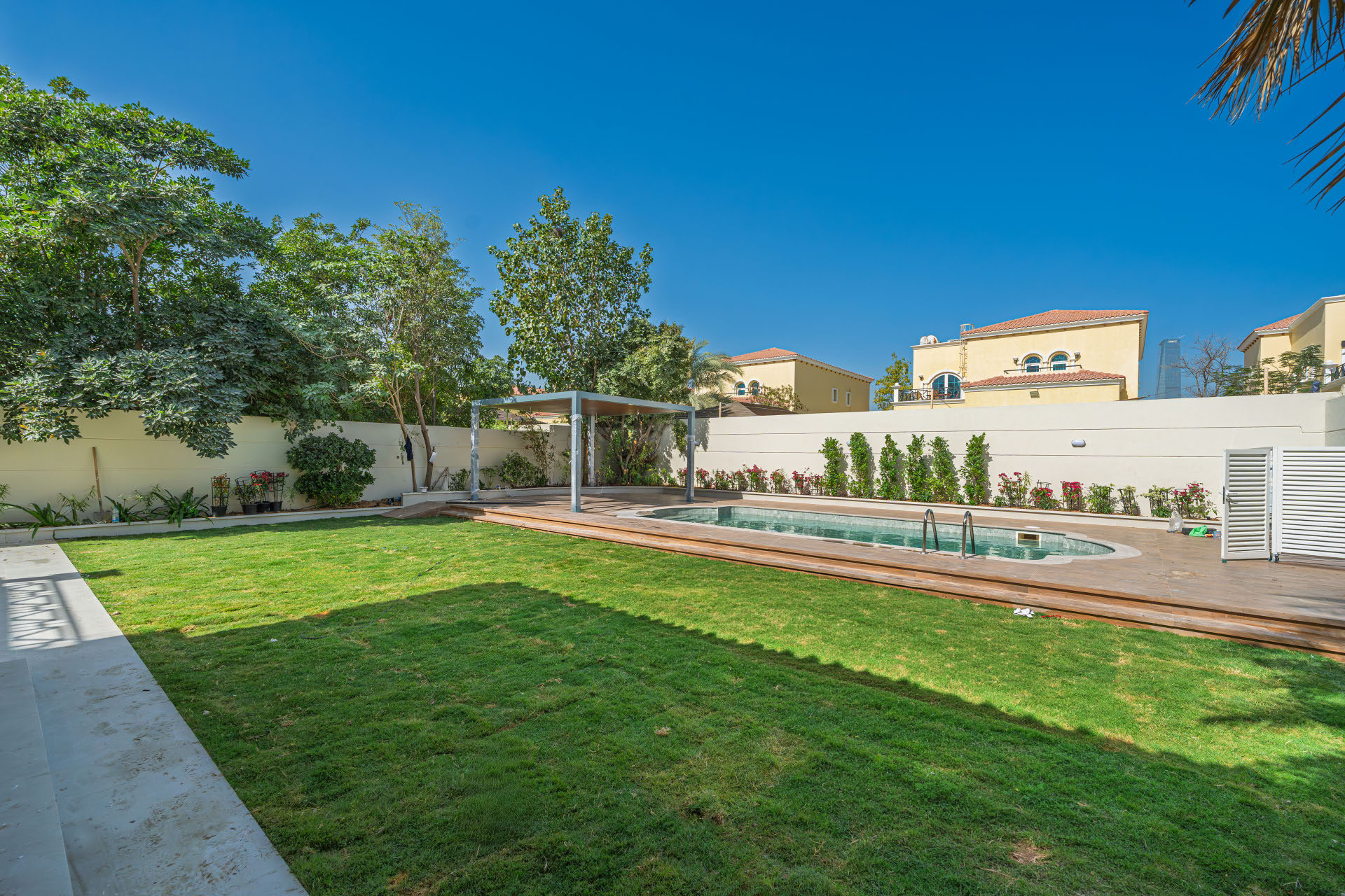 4 Bedrooms Villa in Legacy Large