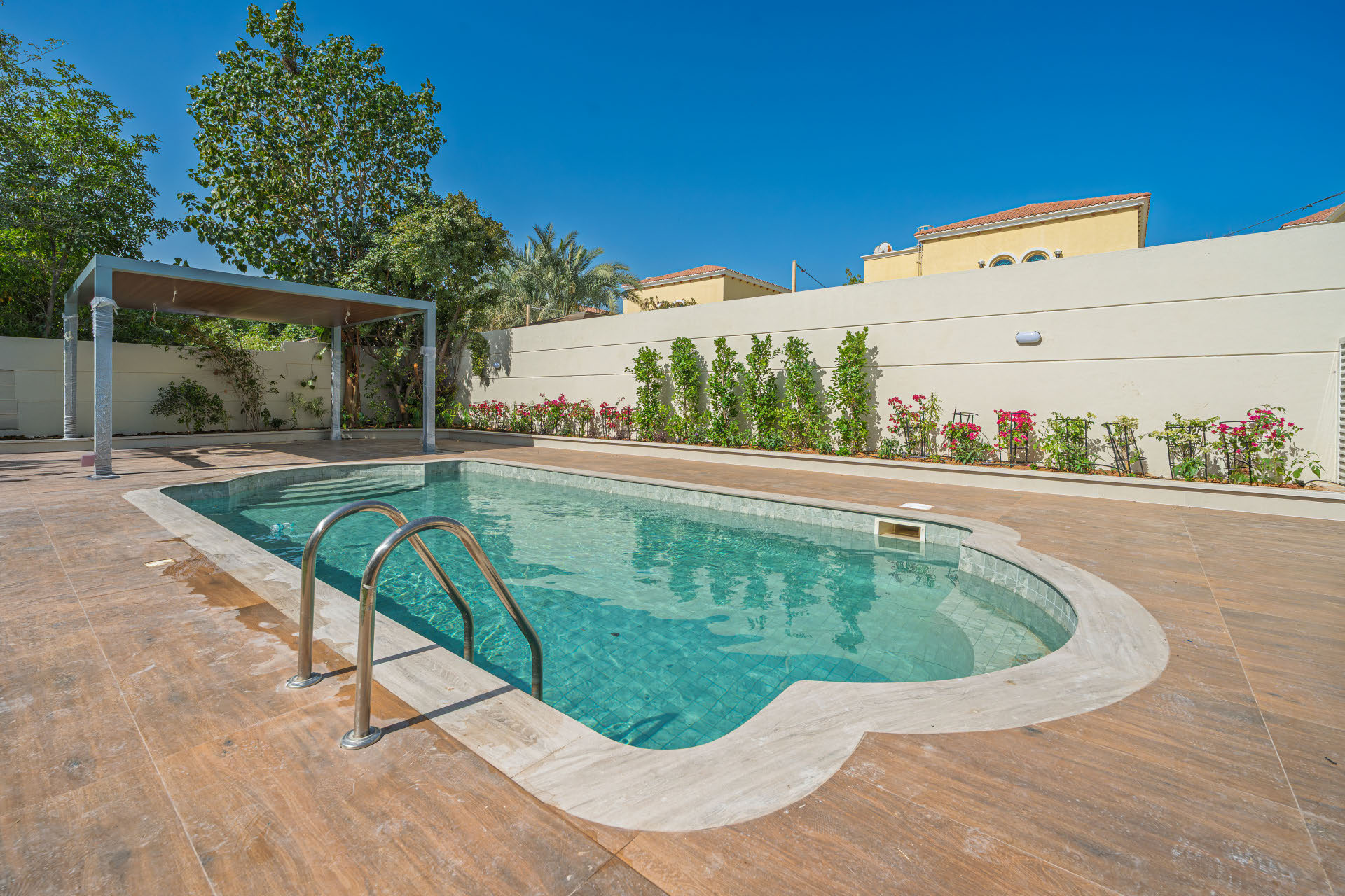 4 Bedrooms Villa in Legacy Large