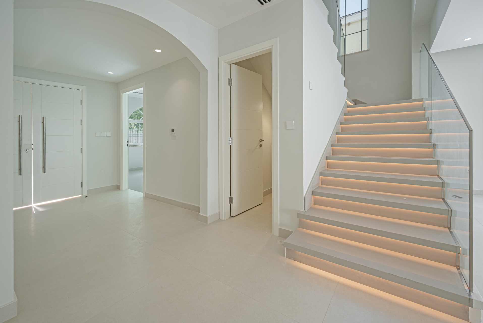 4 Bedrooms Villa in Legacy Large