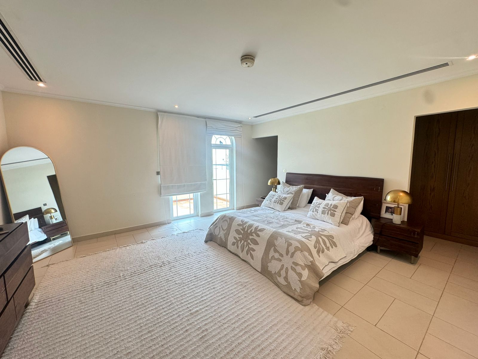 4 Bedrooms Villa in District 4 Legacy