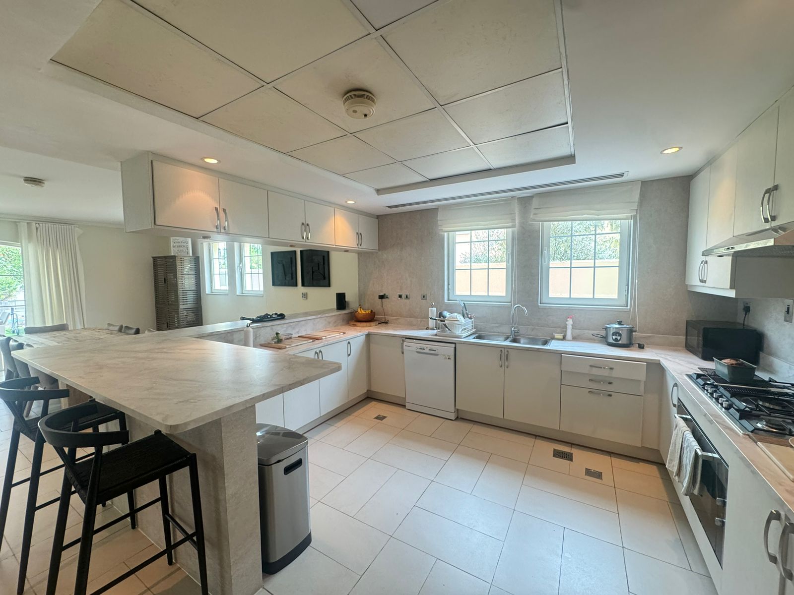 4 Bedrooms Villa in District 4 Legacy