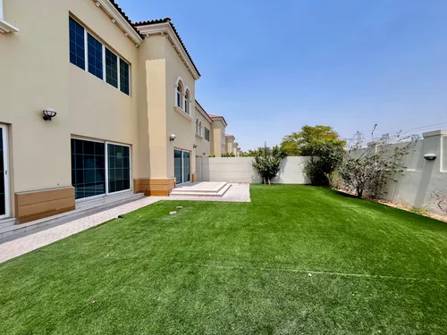 4 Bedrooms Villa in District 8 Legacy