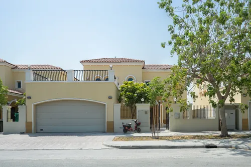 4 Bedrooms Villa in District 8 Legacy