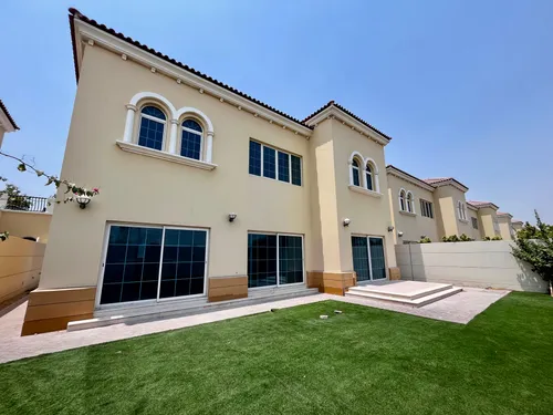 4 Bedrooms Villa in District 8 Legacy