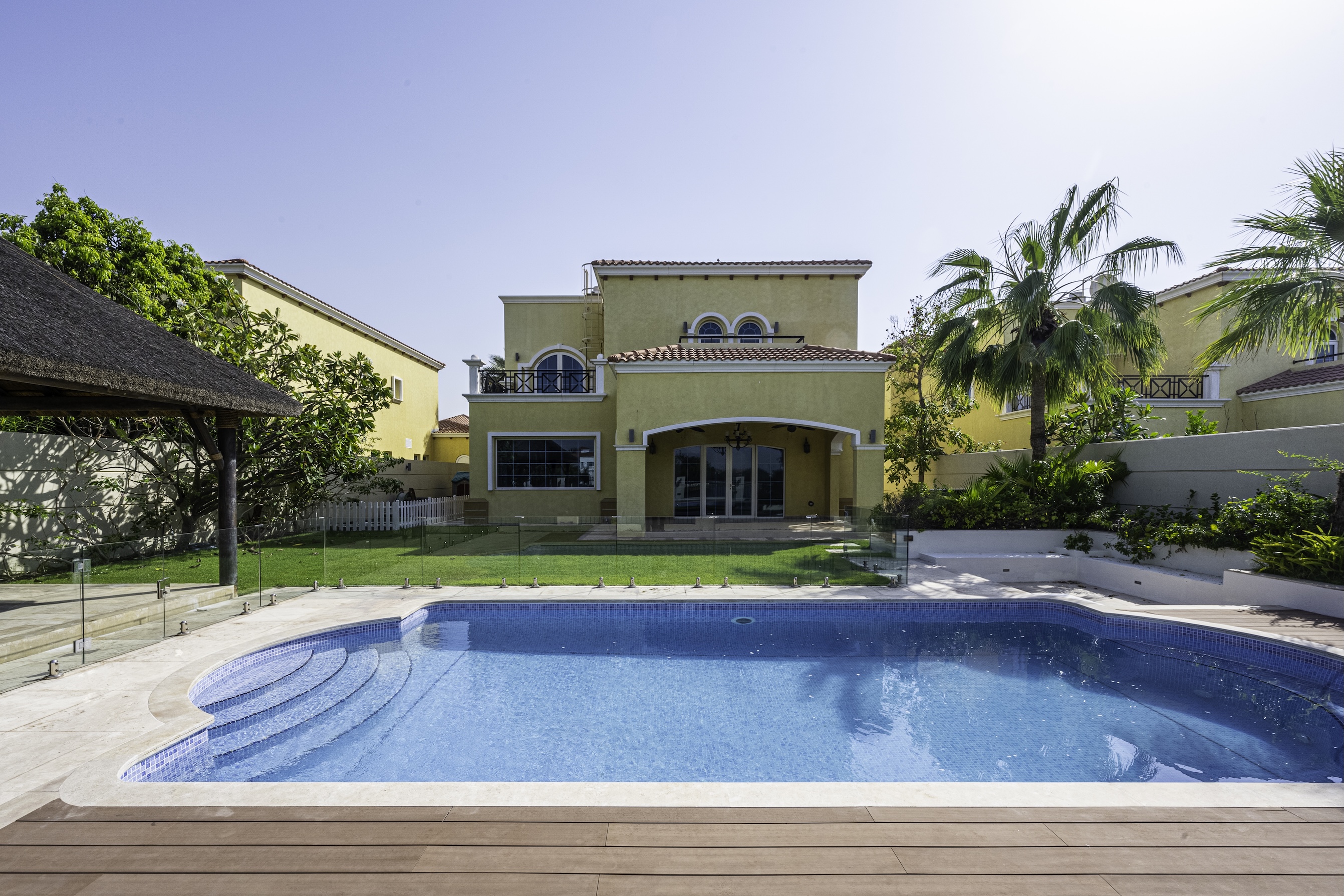 4 Bedrooms Villa in Legacy Large