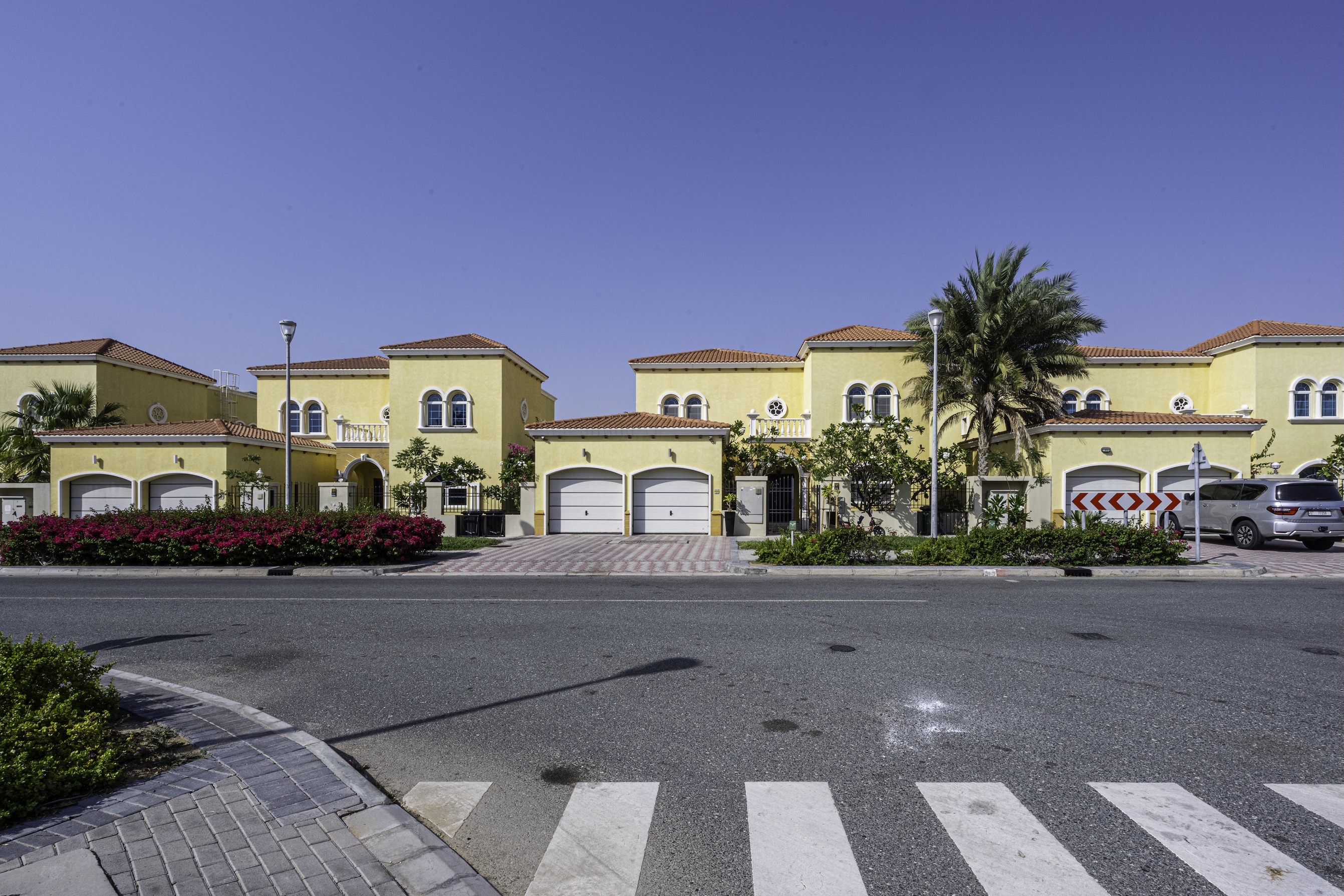 4 Bedrooms Villa in Legacy Large