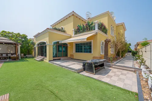 4 Bedrooms Villa in District 3 Legacy
