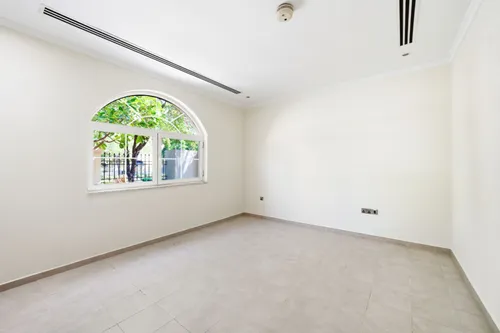 4 Bedrooms Villa in District 4 Legacy