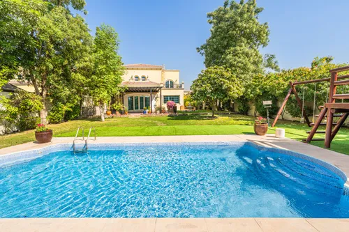 4 Bedrooms Villa in District 4 Legacy