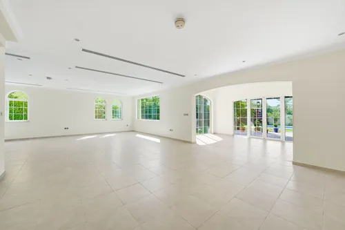 4 Bedrooms Villa in District 4 Legacy