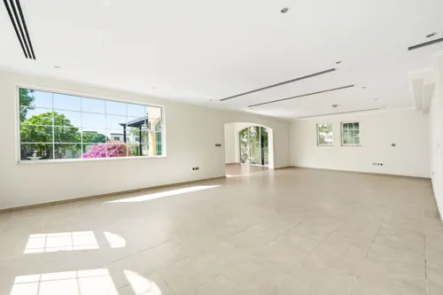 4 Bedrooms Villa in District 4 Legacy