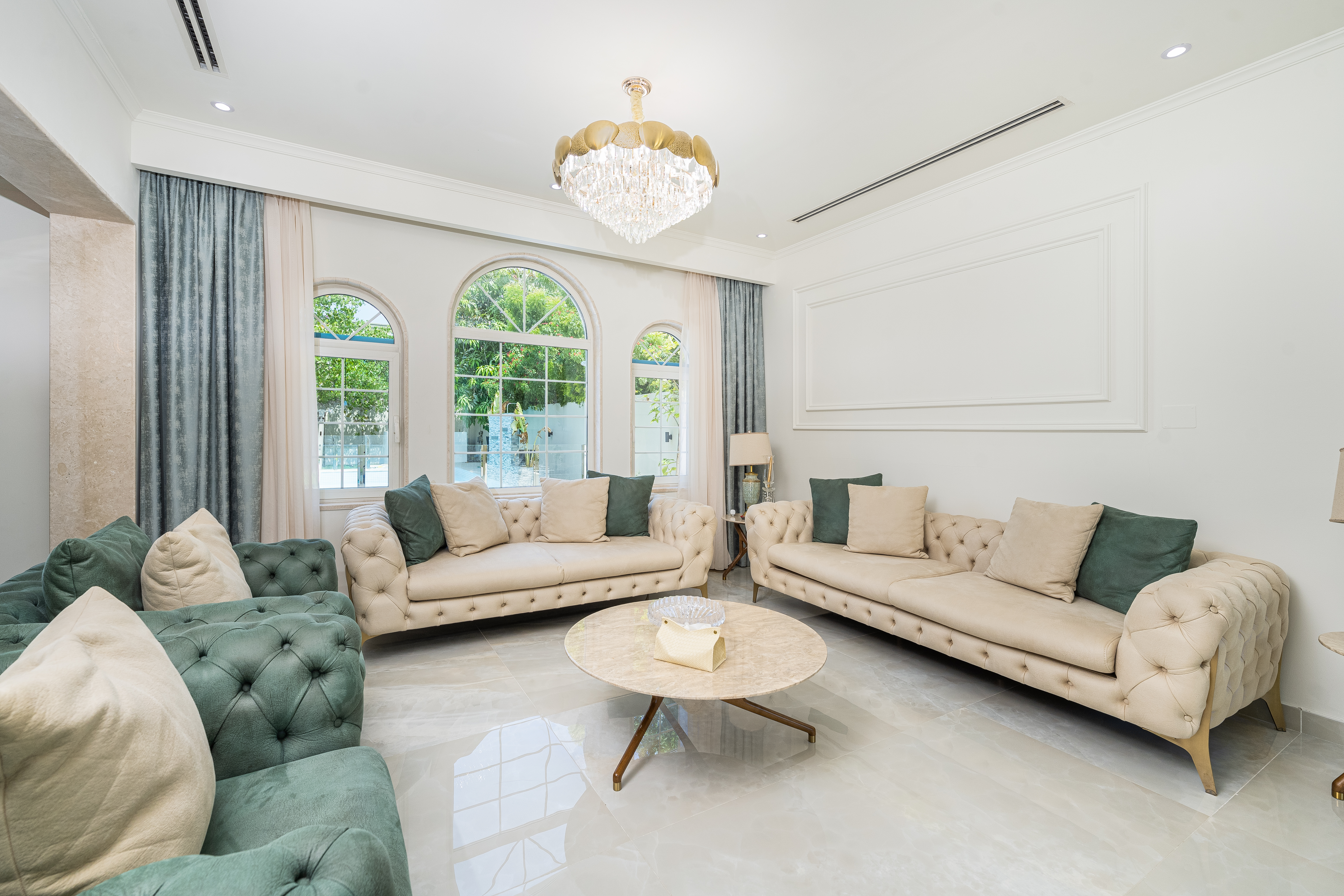 3 Bedrooms Villa in Legacy Small