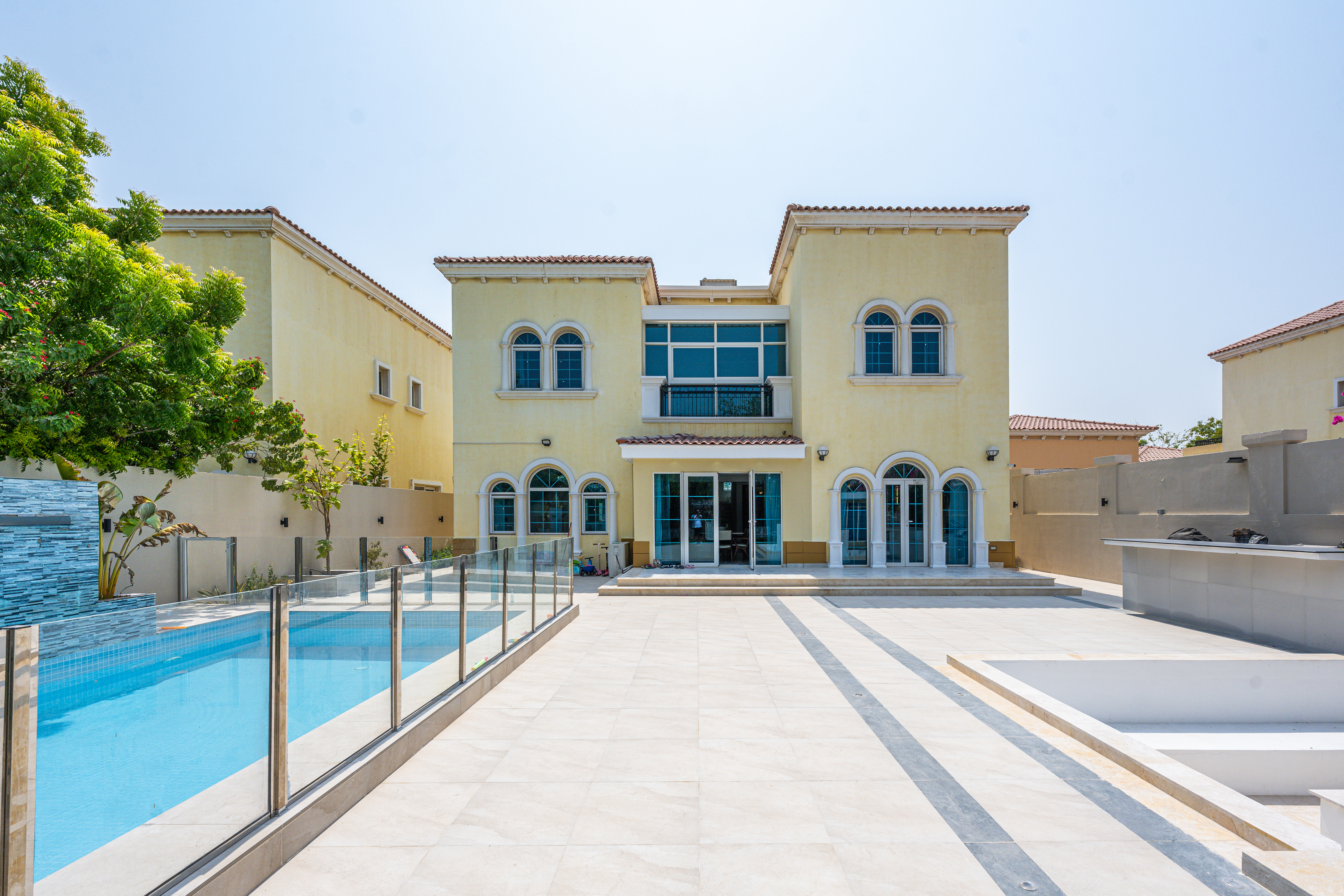 3 Bedrooms Villa in Legacy Small