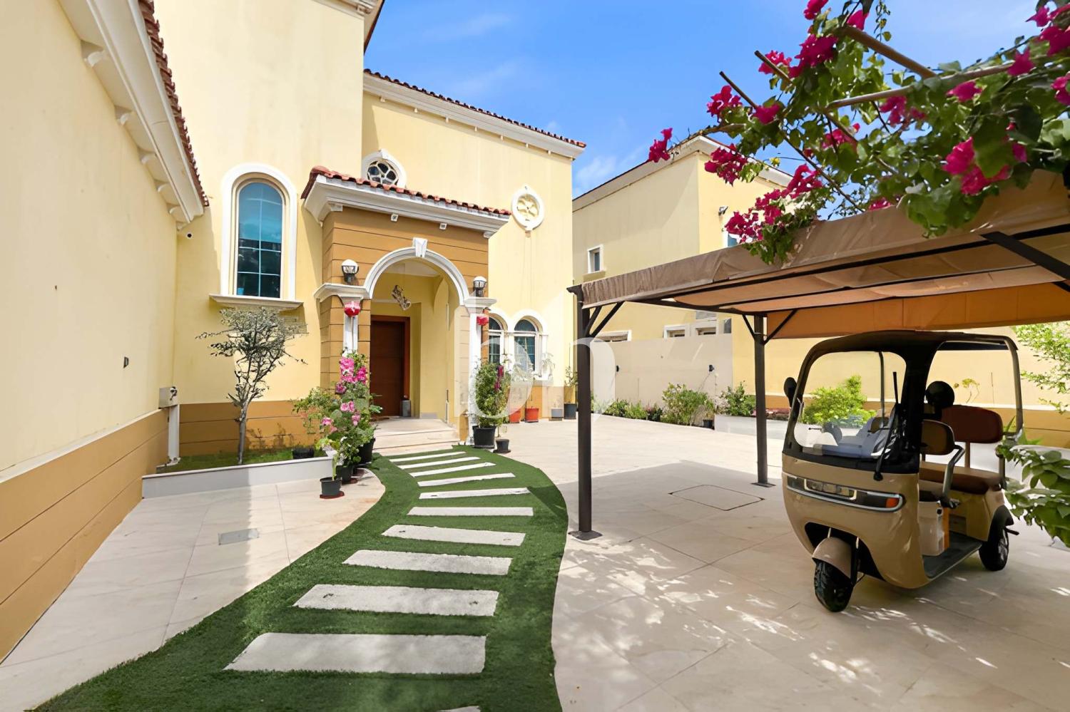 Exclusive |Prime Location|Upgraded