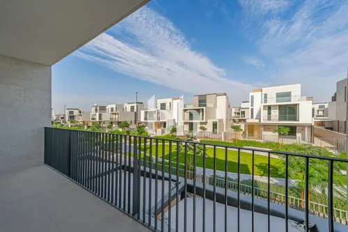 Corner Plot | Park Backing | Premium Finishes