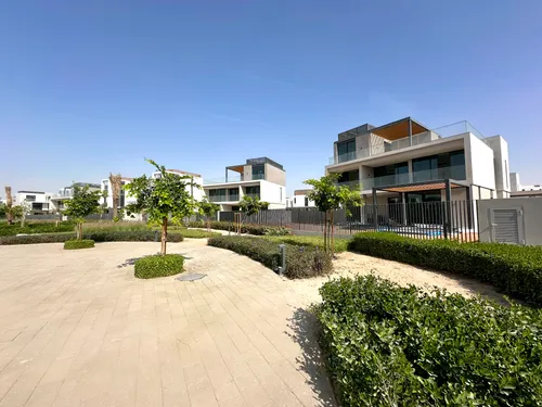 4 Bedrooms Villa in Elie Saab 1