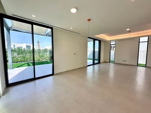 4 Bedrooms Villa in Elie Saab 1