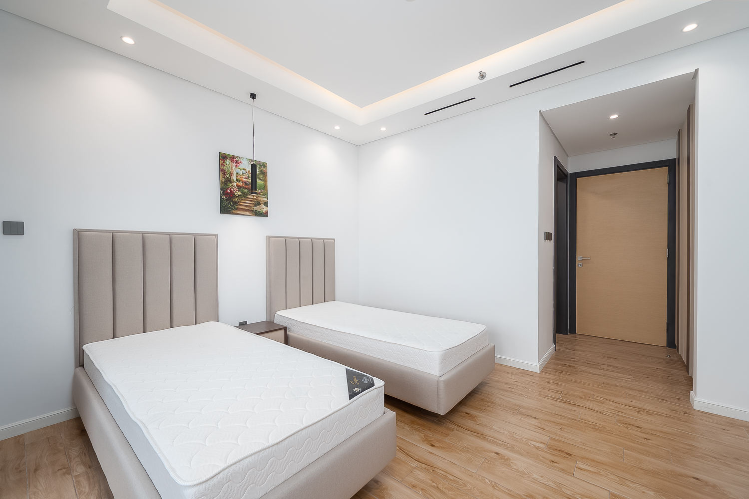 2 Bedrooms Apartment in Diamond Building