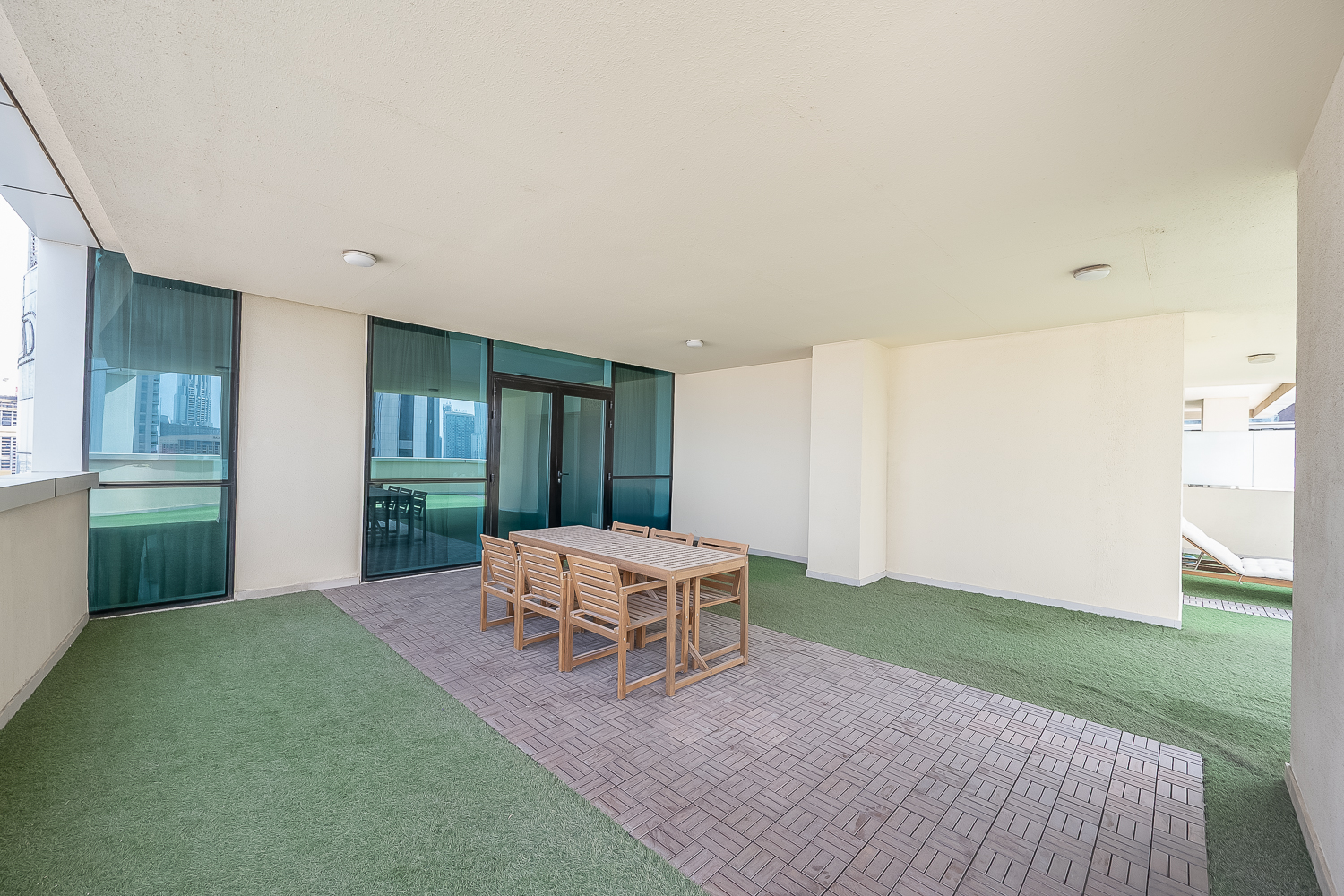 2 Bedrooms Apartment in Diamond Building