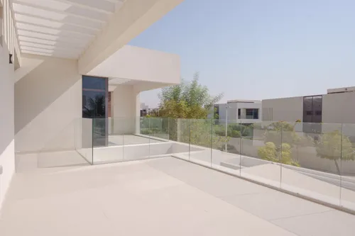 5 Bedrooms Villa in West Yas