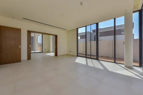 5 Bedrooms Villa in West Yas
