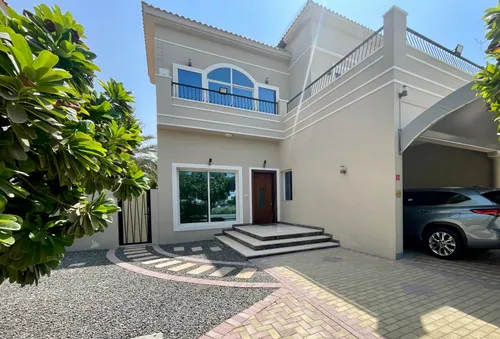 Custom Build 5 bed | Park Location | Large Plot