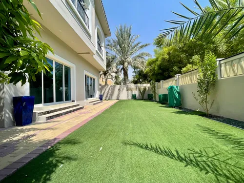 5 Bedrooms Villa in The Aldea