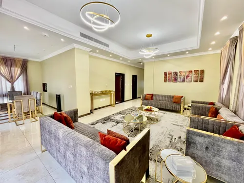5 Bedrooms Villa in The Aldea