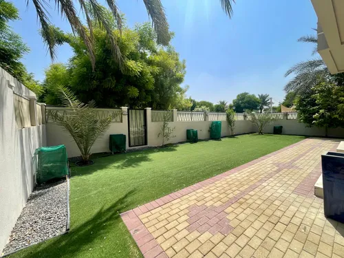 5 Bedrooms Villa in The Aldea