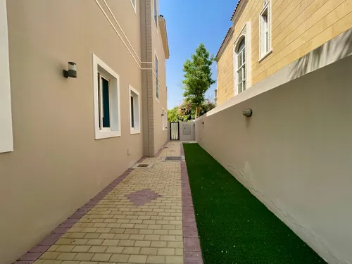 5 Bedrooms Villa in The Aldea