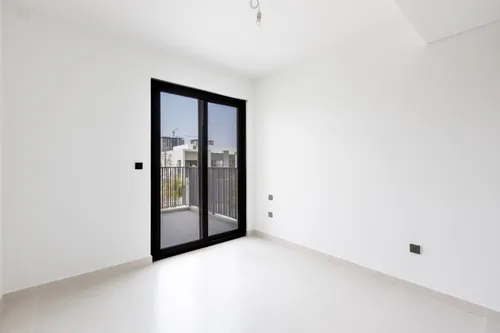 4 Bedrooms Townhouse in Aura 1