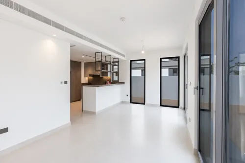 4 Bedrooms Townhouse in Aura 1