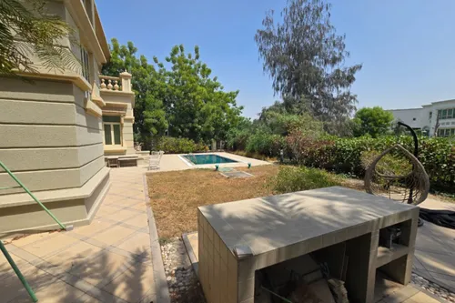 4 Bedrooms Villa in Jumeirah Islands