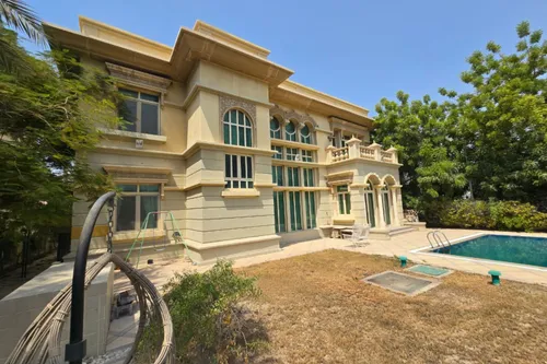 Lake View | Vacant | In Renovation Phase