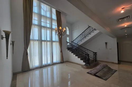4 Bedrooms Villa in Jumeirah Islands