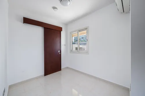 4 Bedrooms Villa in Circle Villas