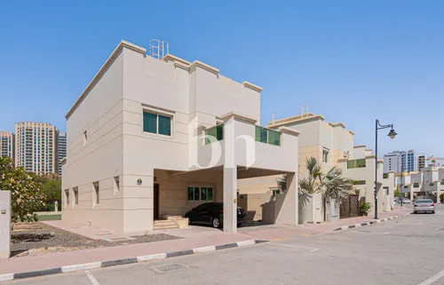 Private Garden | Huge Plot | Facing Park