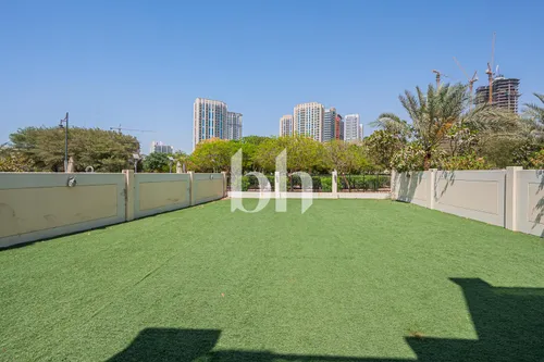 Private Garden | Huge Plot | Vacant Now