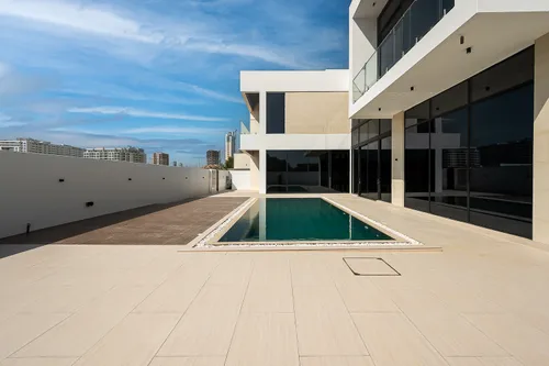 5 Bedrooms Villa in Barsha South Villas