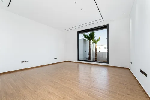 5 Bedrooms Villa in Barsha South Villas